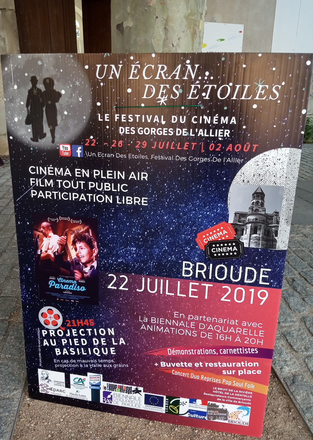 Plus de 850 spectateurs !
Les films et Villages à l\'honneur :
- Cinema Paradiso (Brioude)
- L\'Age de Glace 4 (Chilhac)
- L\'Ascension (Prades)
- Le Discours d\'un Roi (Auzon)